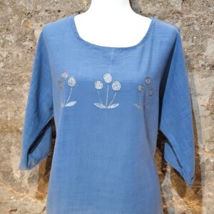 camiseta pintada a mano, blusa pintada a mano, pintado a mano, hand painted tshirt